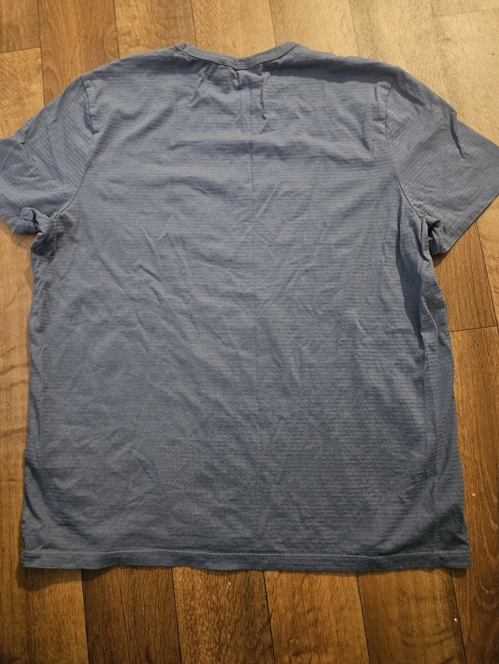 Express Men's Light Blue Short-Sleeve Crewneck Tee